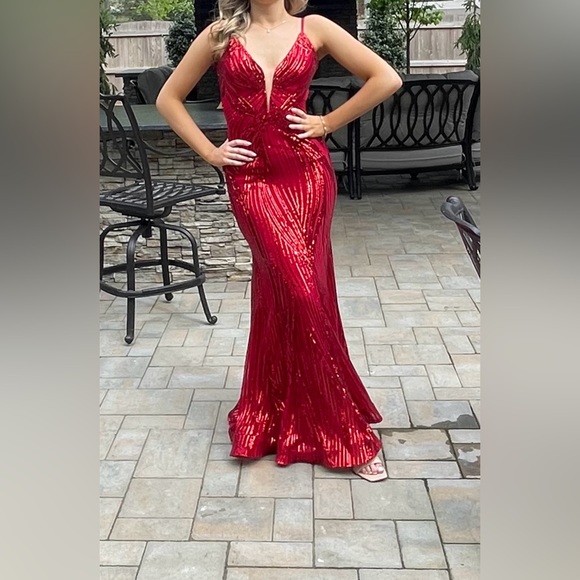 Beautiful prom dress - Picture 1 of 5
